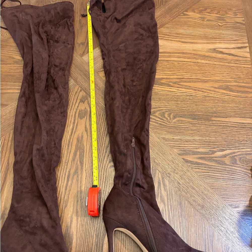 Chic Over-the-Knee Brown Boots - Picture 2 of 7